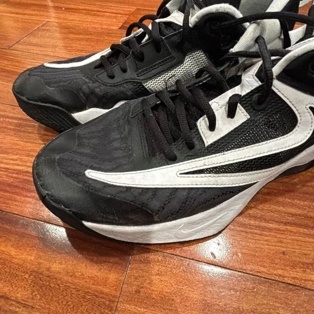 Nike Zoom Freak Black White Basketball Shoes — Size 10.5